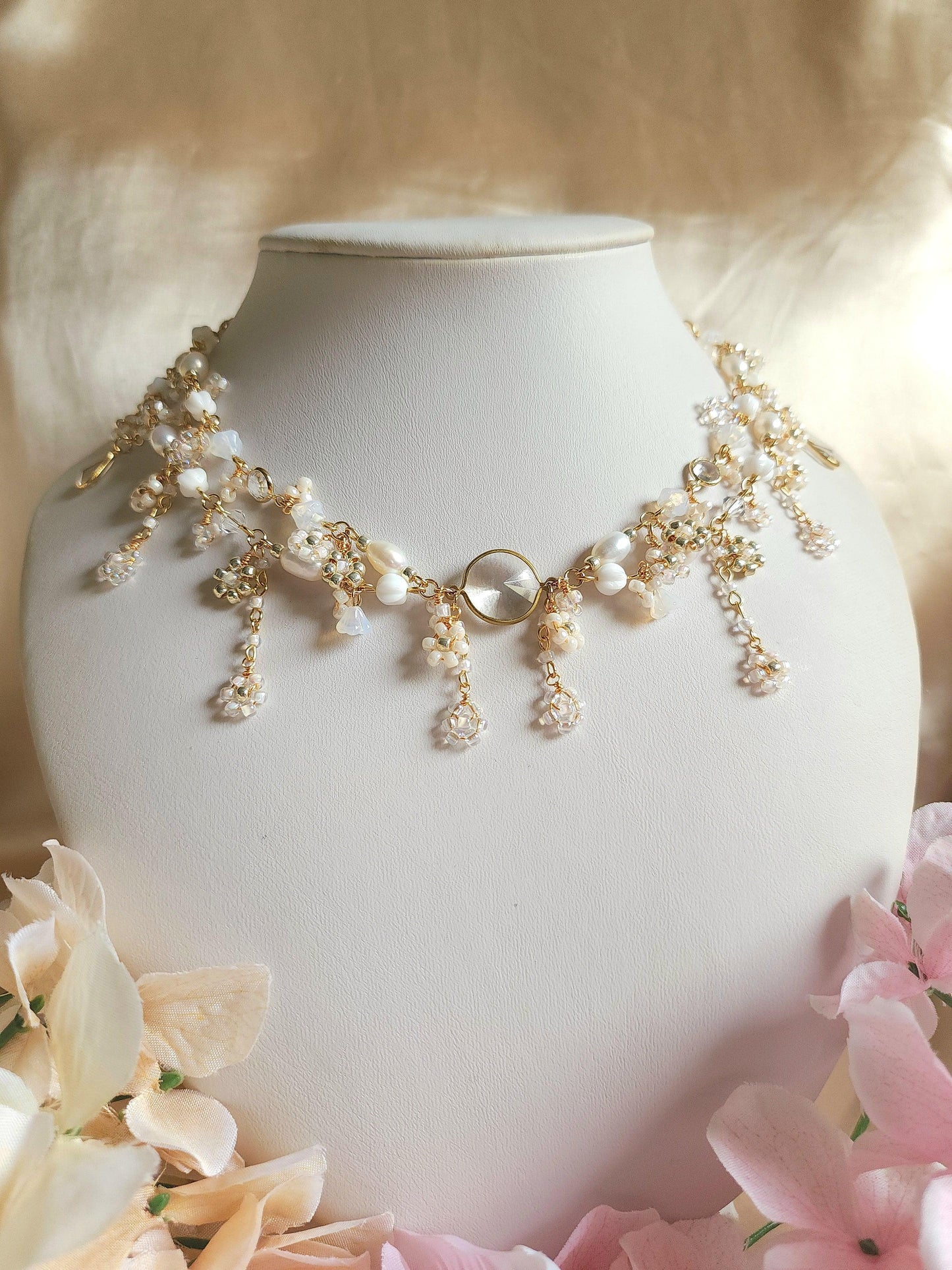 Snowy Stars Ornate Choker - By Cocoyu