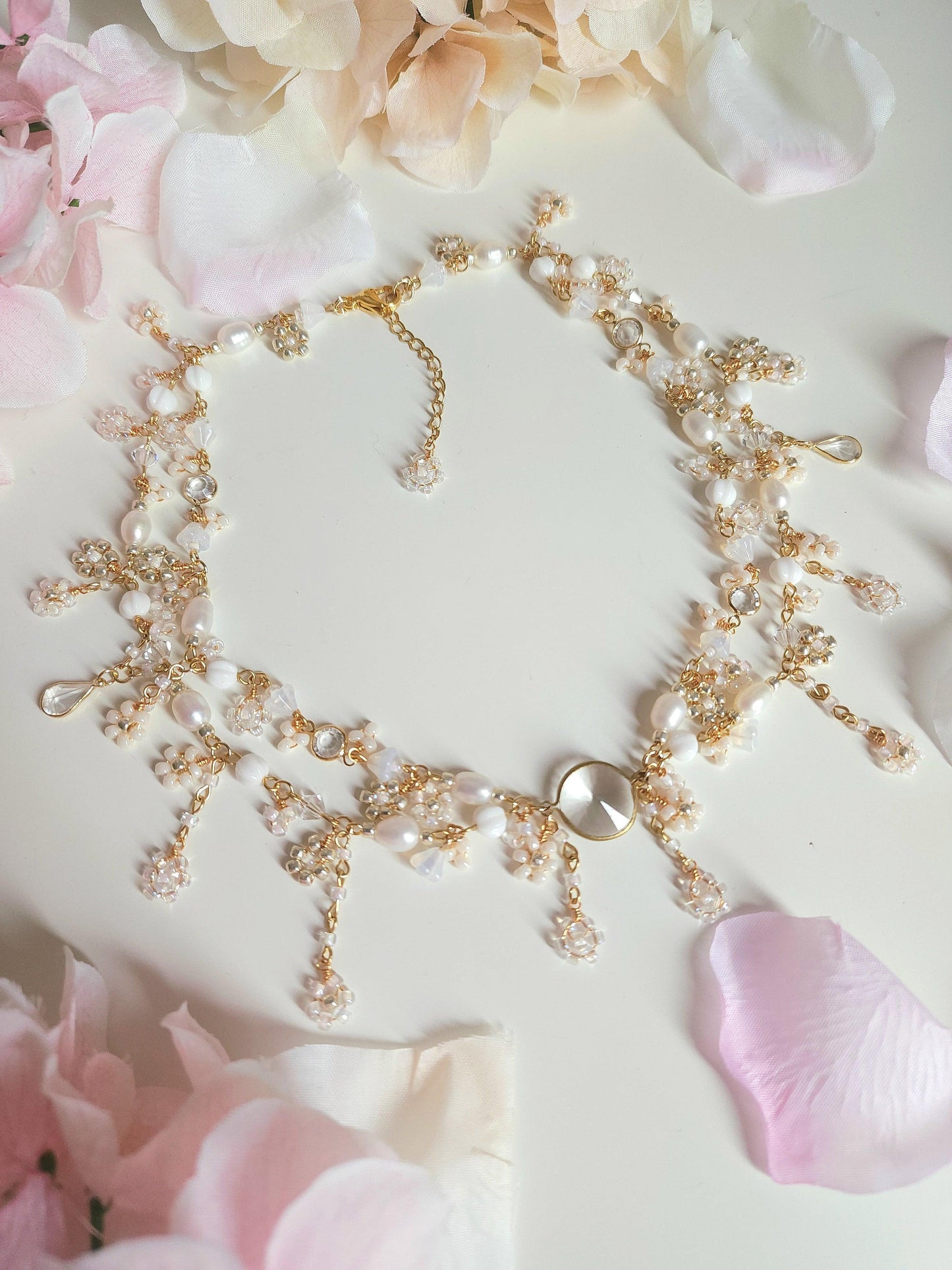 Snowy Stars Ornate Choker - By Cocoyu