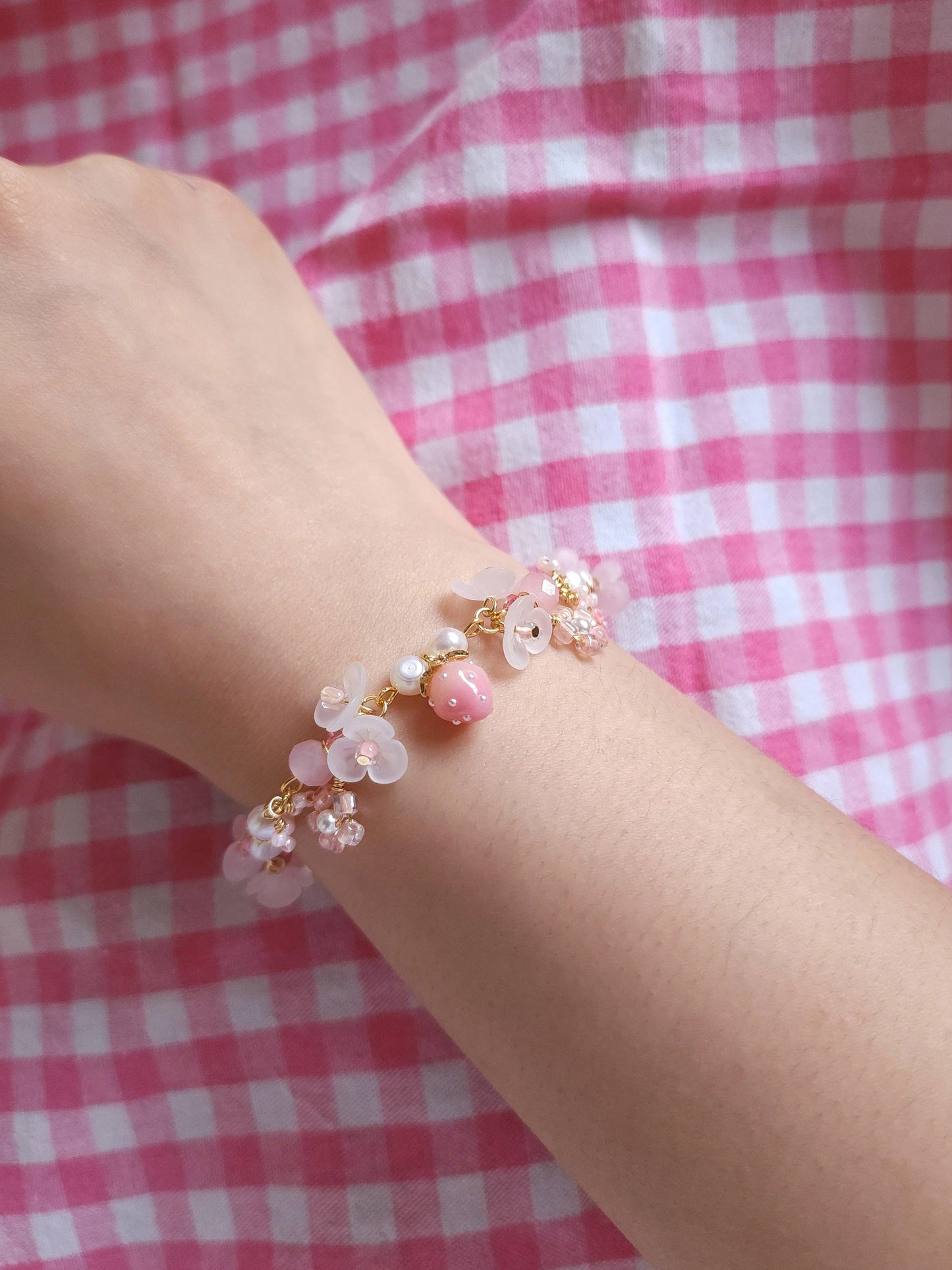 Frosted Berry Pearl Bracelet