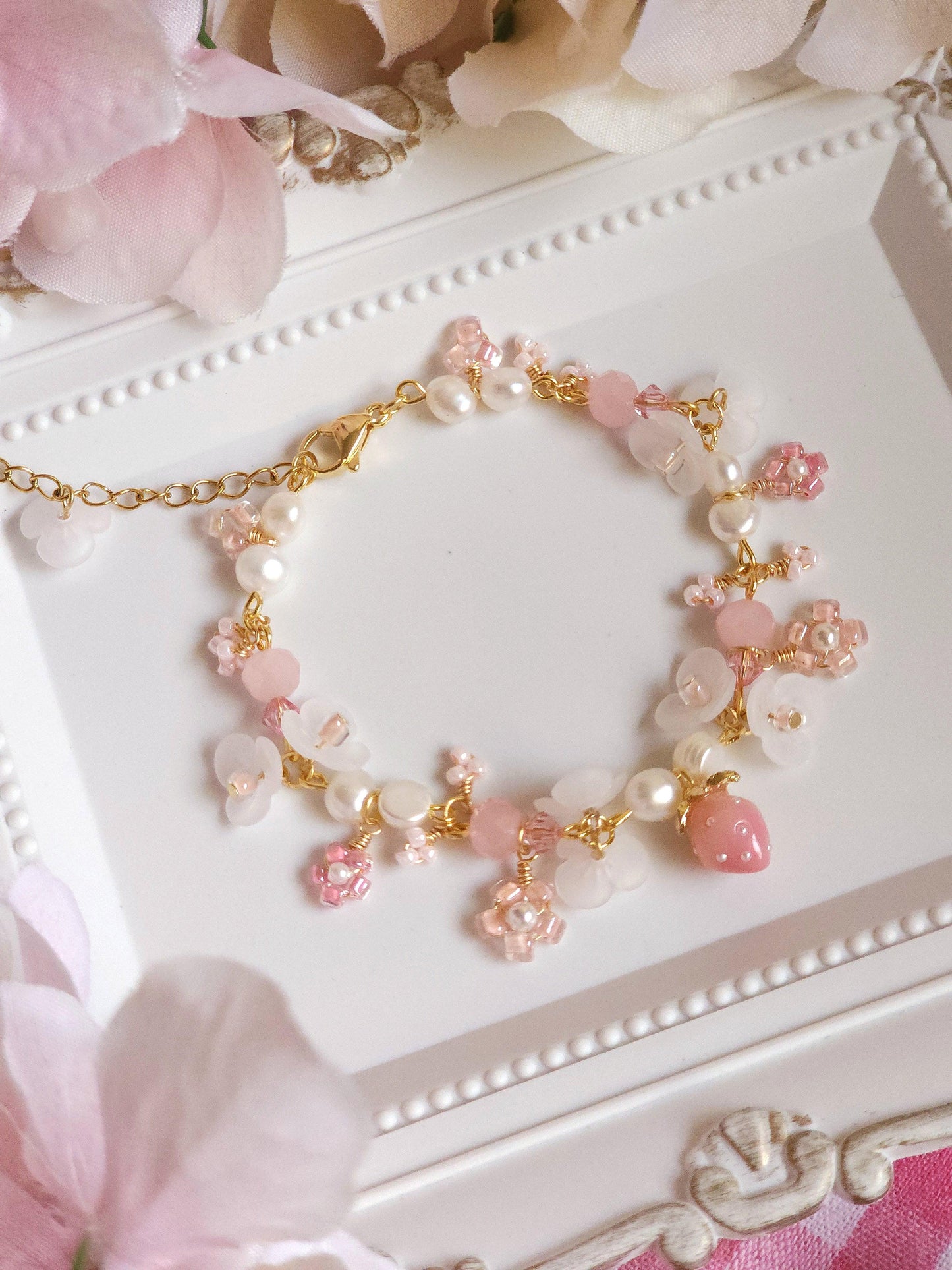 Frosted Berry Pearl Bracelet