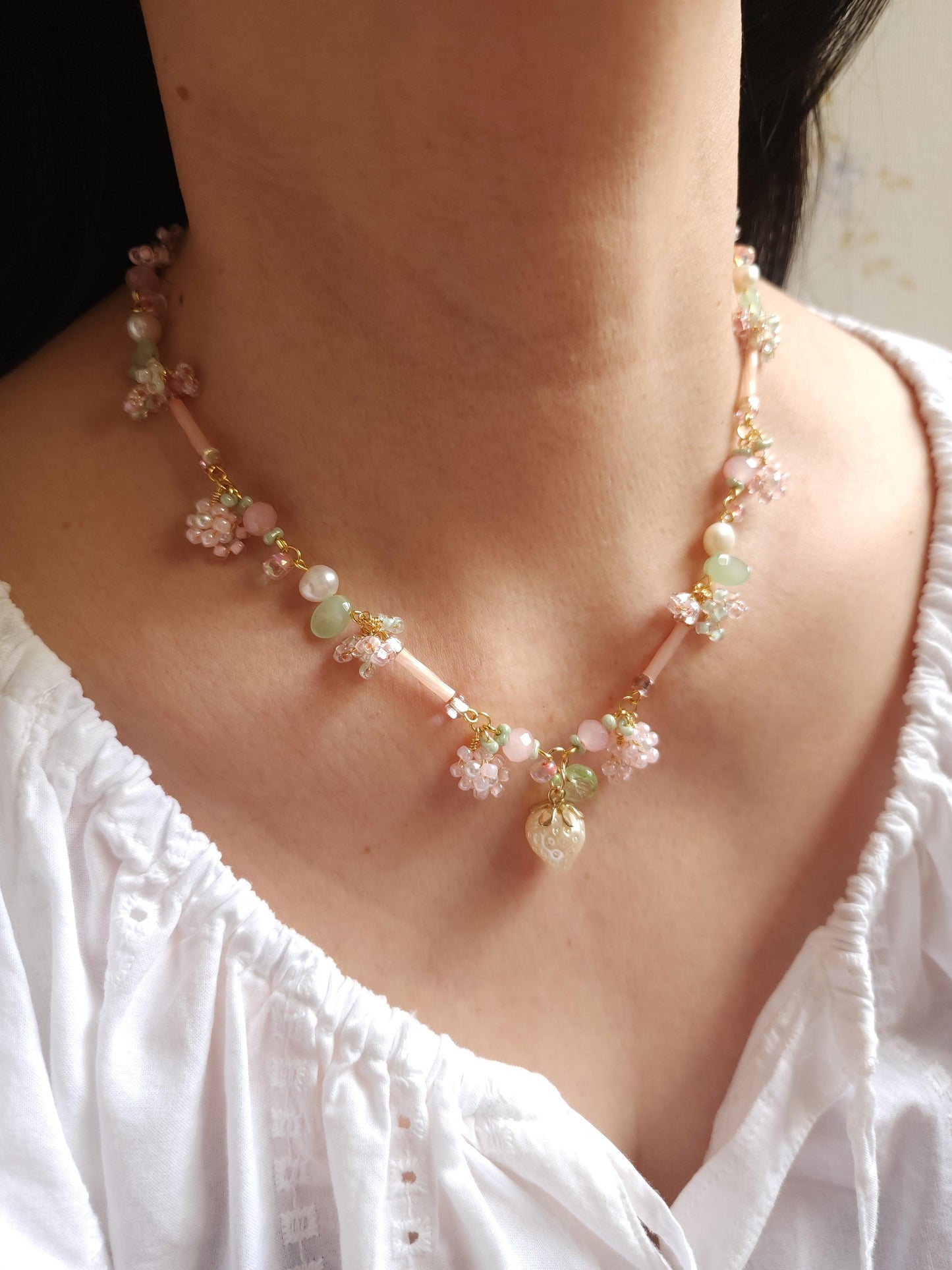 Graceful Pearl Strawberry Necklace