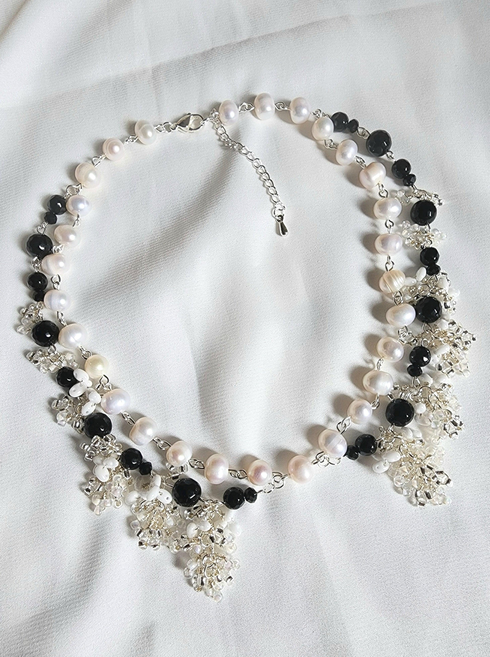 Black-White Collar Necklace - By Cocoyu