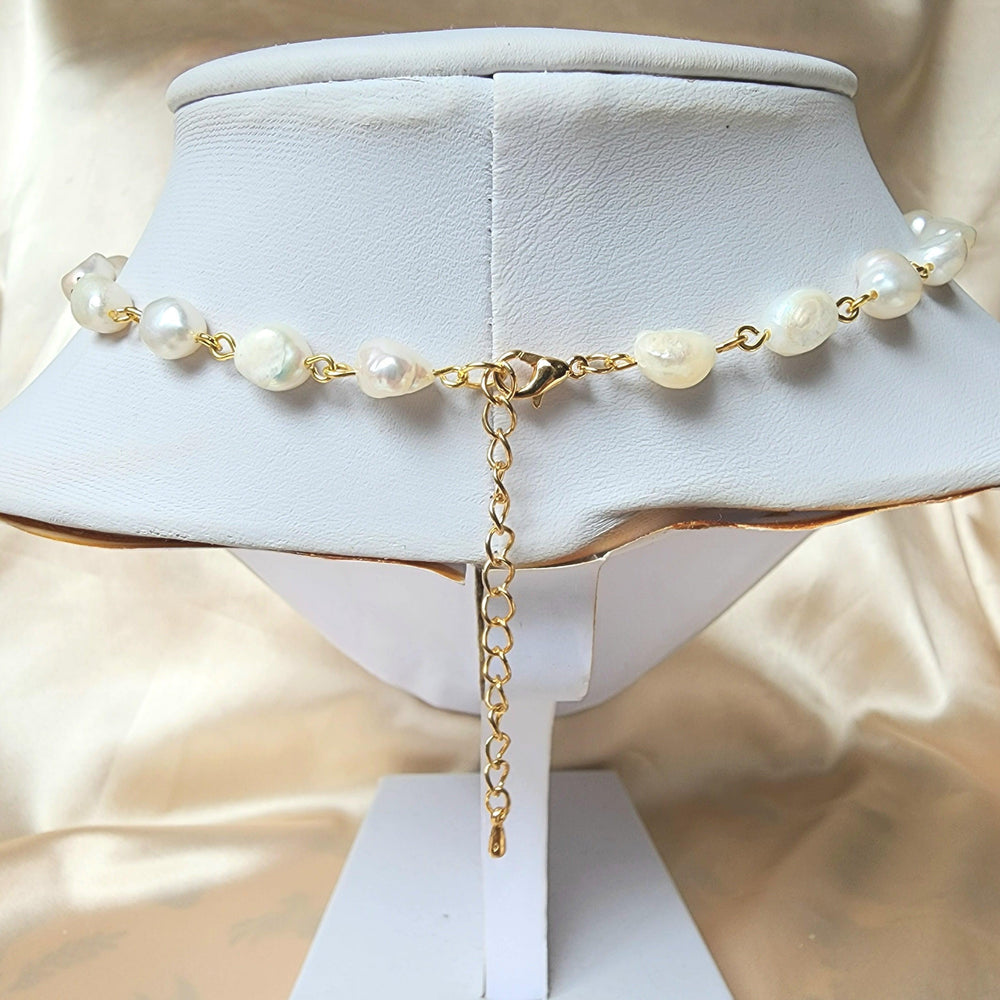 
                  
                    White Flower Pearl Choker - By Cocoyu
                  
                
